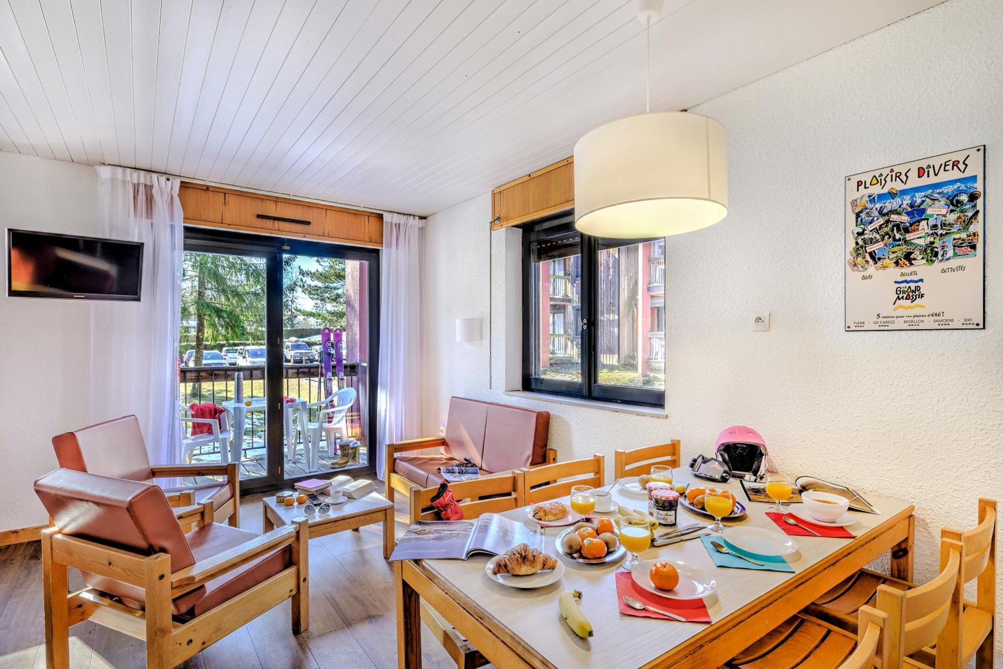 Village Club Les Tavaillons Resort 3*